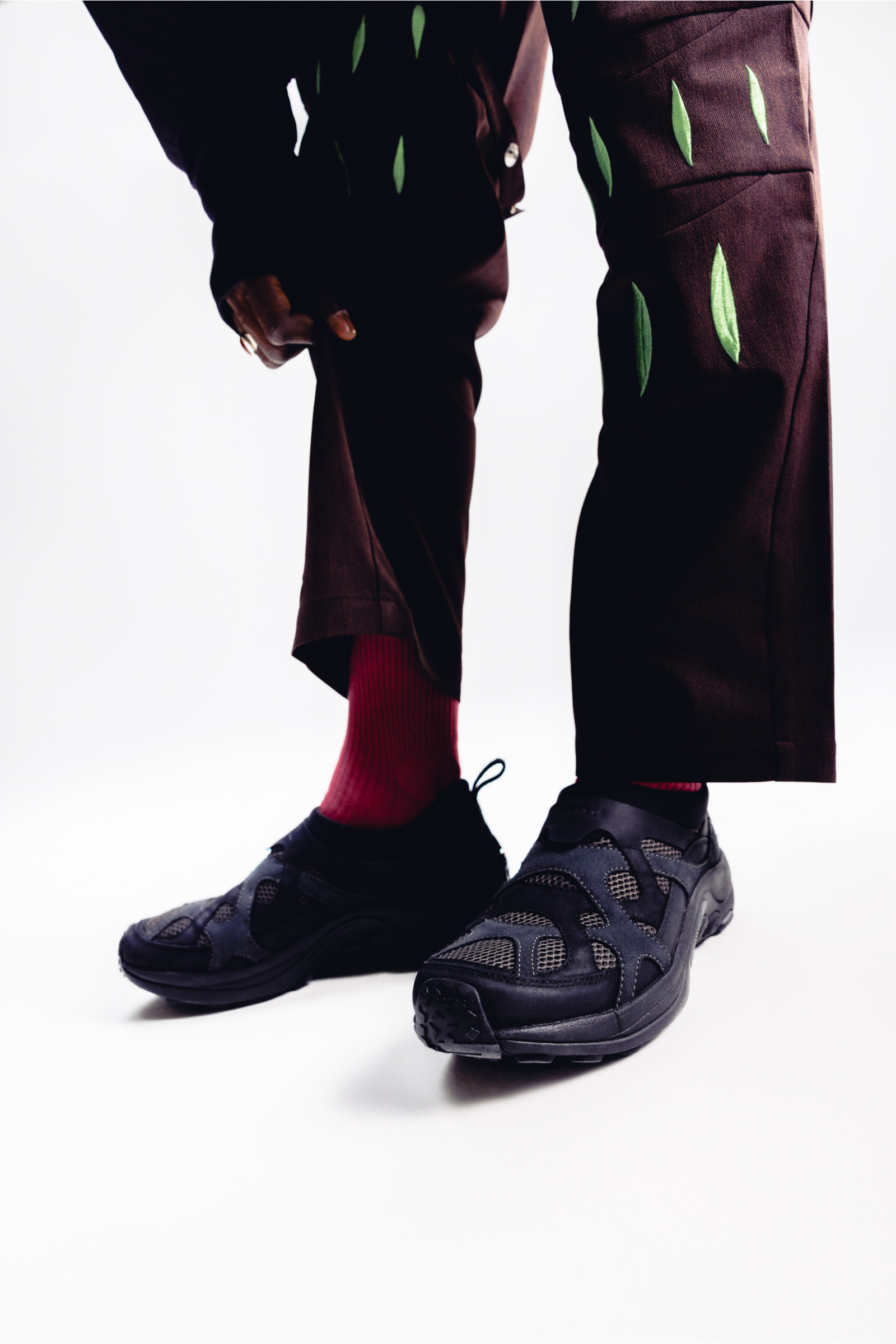 Unisex Jungle Moc Twist (1TRL) in Black | Unisex 1TRL Shoes 